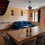 Logis Restaurant De La Poste Hotel Pontgibaud