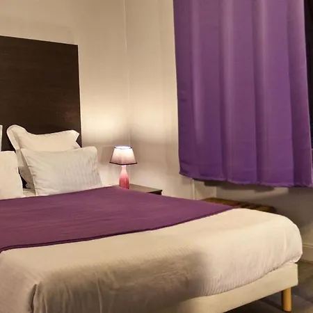 Hotel Restaurant De La Poste Pontgibaud