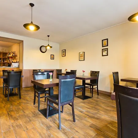 Hotel Restaurant De La Poste Pontgibaud