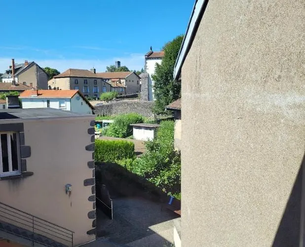 Hotel Restaurant De La Poste Pontgibaud